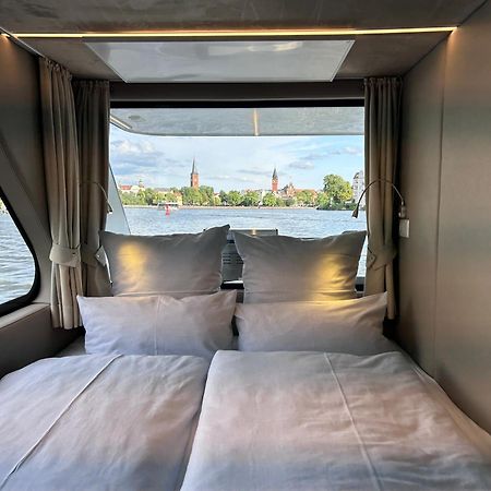 Отель Nena Hausboot Берлин Экстерьер фото